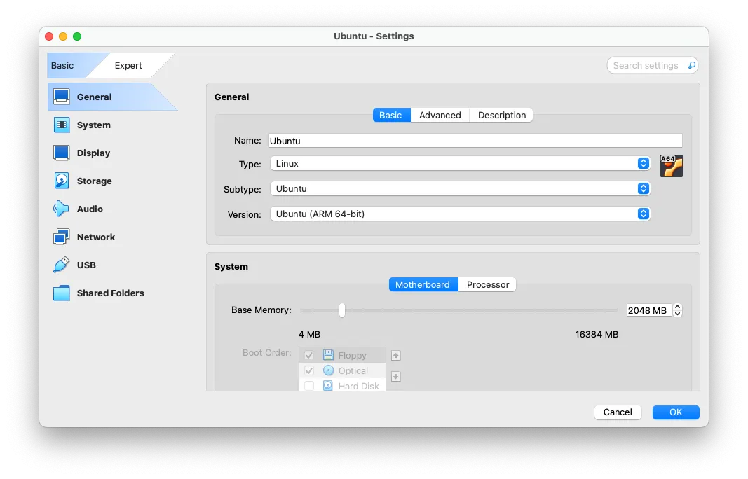 Cửa sổ cài đặt VirtualBox hiển thị thông tin hệ thống và tùy chọn cấu hình bộ nhớ RAM cho máy ảo.