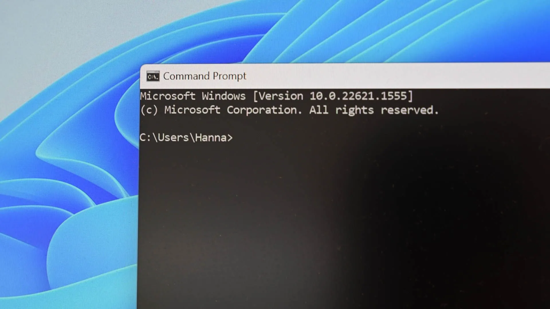 Cửa sổ Command Prompt mở trên Windows 11 để chạy lệnh kiểm tra ổ đĩa