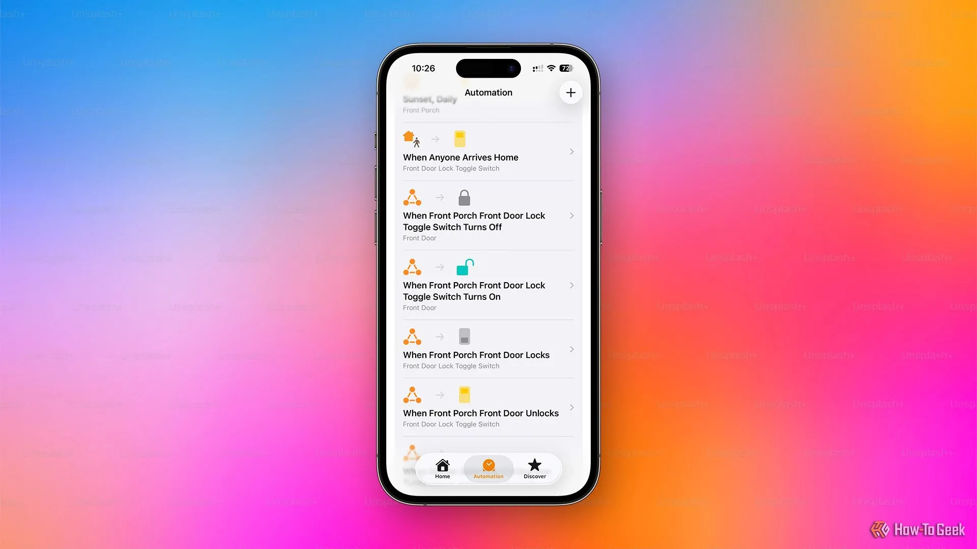 Giao diện ứng dụng Apple HomeKit hiển thị các tự động hóa giúp tự động mở khóa cửa khi về nhà.