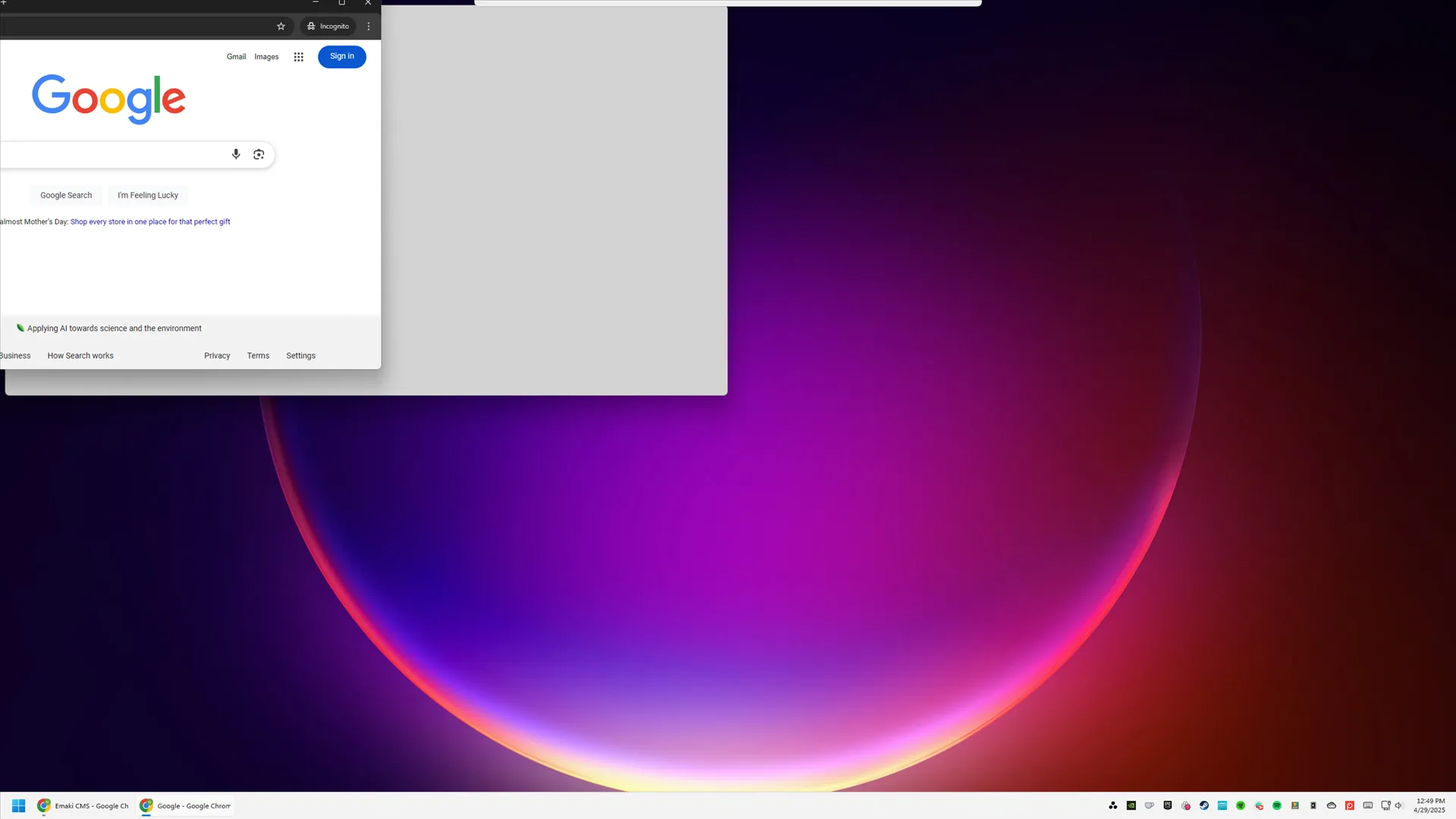 Giao diện Windows 11 minh họa cách ghim trình duyệt Google Chrome vào góc trên bên trái màn hình.