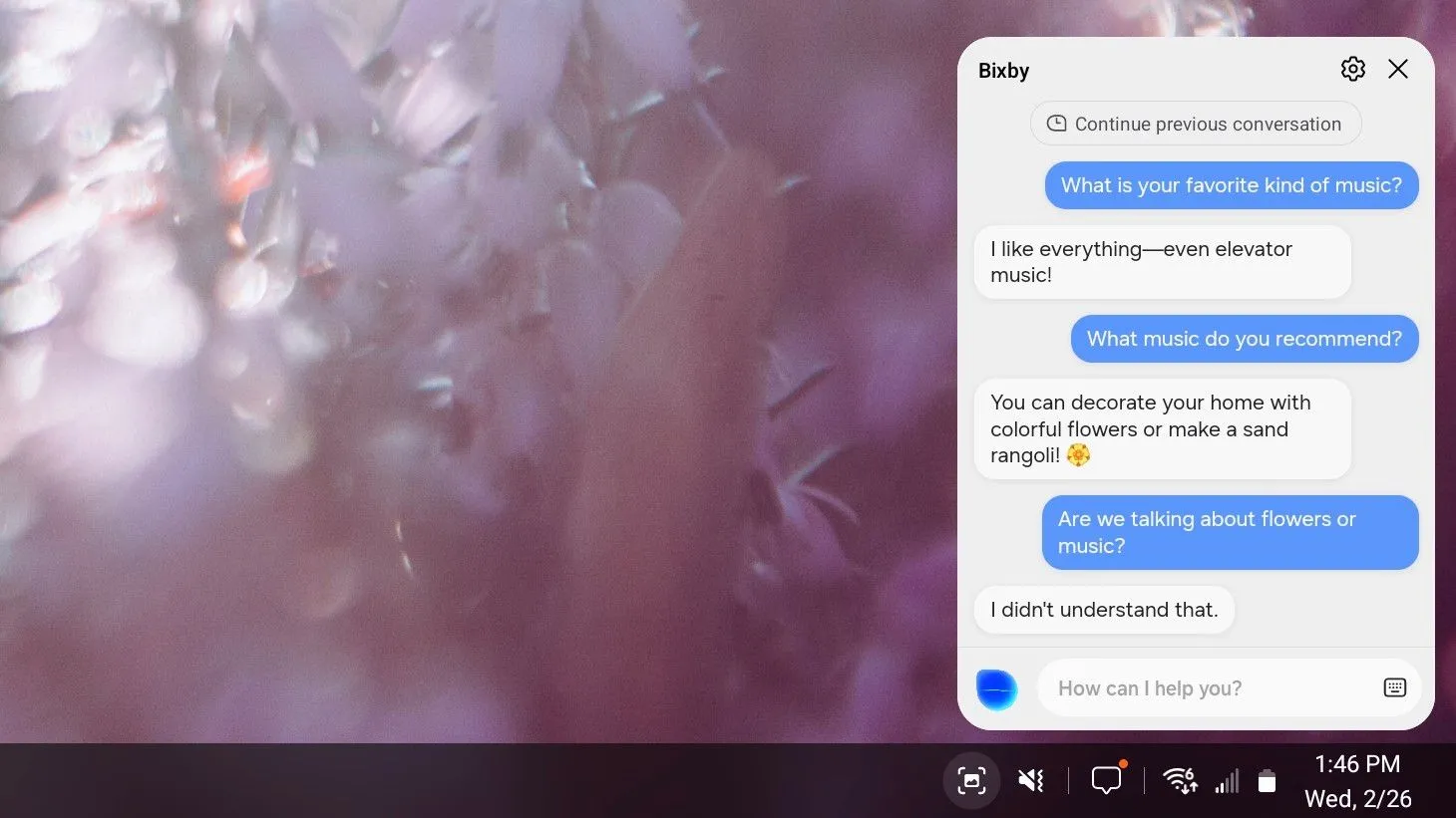 Màn hình giao diện Samsung DeX hiển thị cuộc trò chuyện với trợ lý ảo Bixby