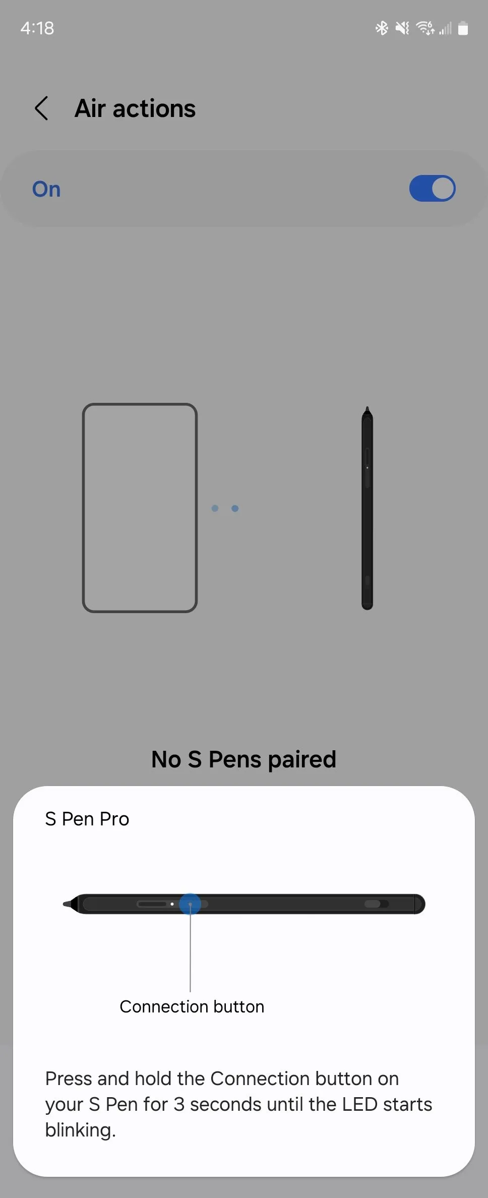 Màn hình Samsung Galaxy Z Fold 6 đang quét tìm S Pen Pro, cho thấy sự khác biệt tính năng giữa các dòng S Pen.