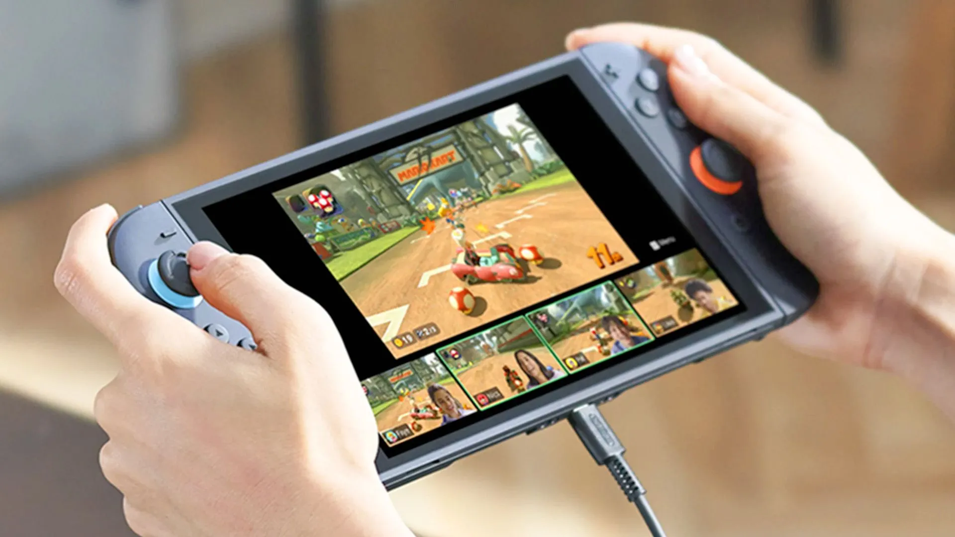 Người dùng trải nghiệm Nintendo Switch 2 ở chế độ cầm tay