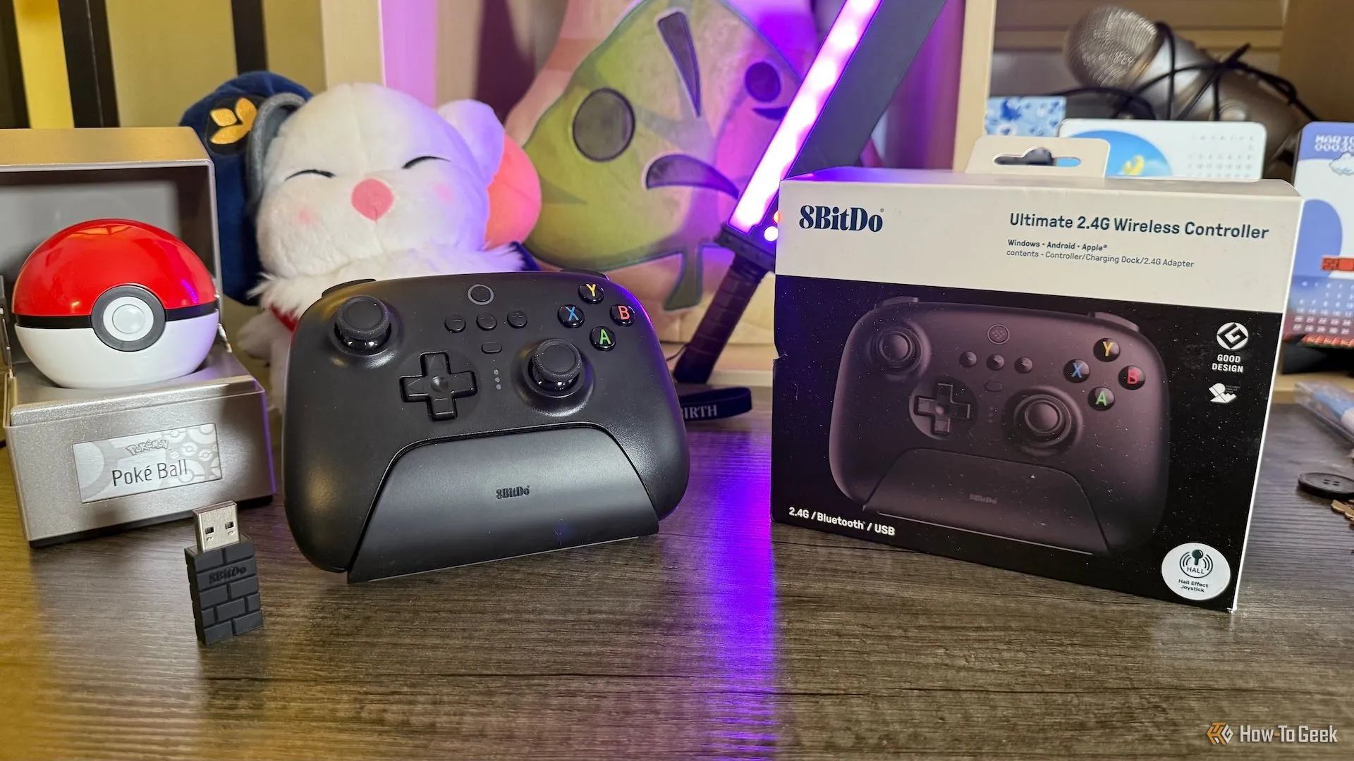 Tay cầm không dây 8BitDo Ultimate cùng dock sạc và phụ kiện