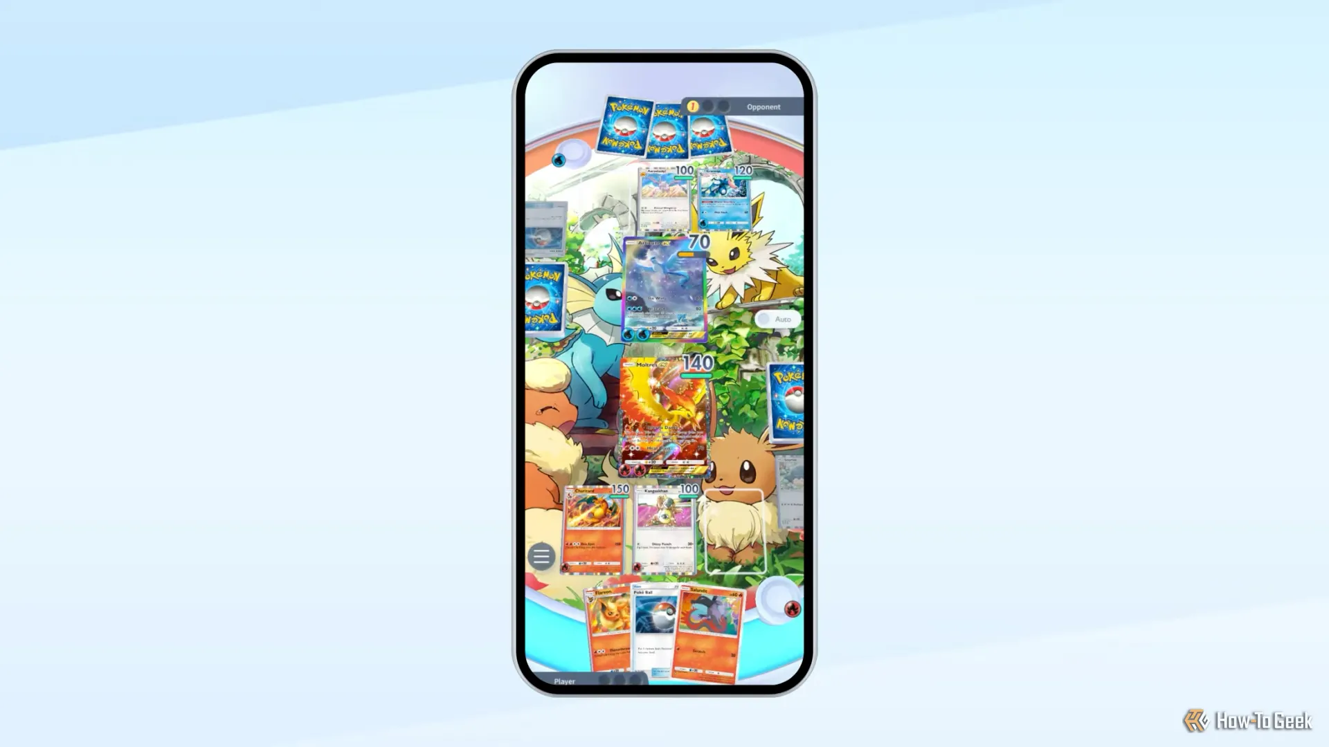 Trận đấu căng thẳng giữa Moltres và Articuno trên giao diện game Pokémon TCG Pocket, thể hiện gameplay chiến lược và các Pokémon huyền thoại.
