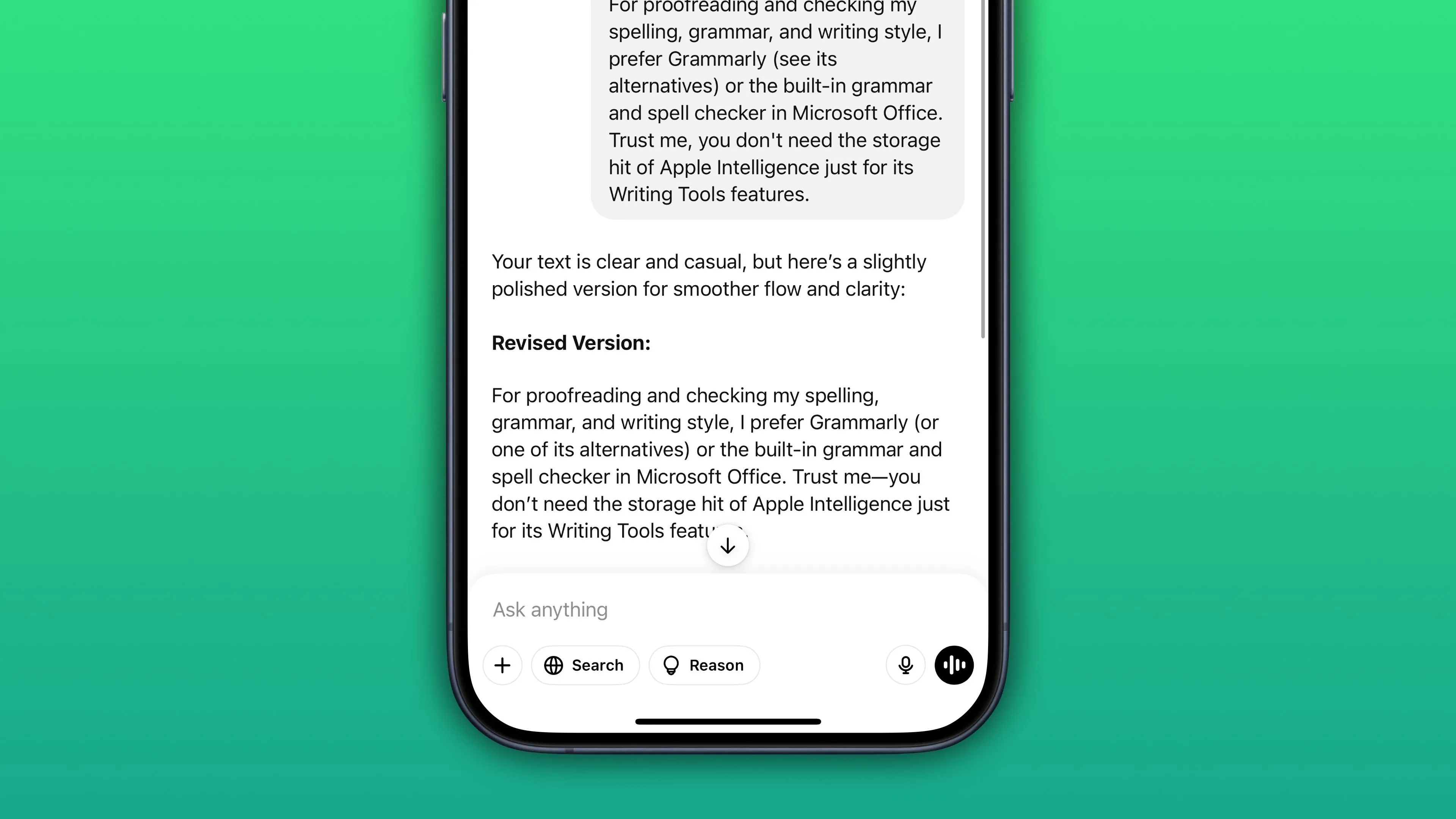 Ứng dụng OpenAI ChatGPT trên iPhone đang kiểm tra ngữ pháp và chính tả, minh họa khả năng AI vượt trội hơn Apple Intelligence.