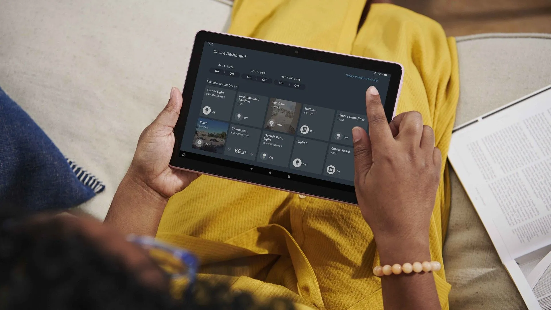 Amazon Fire HD 10 (2023) với màn hình hiển thị nội dung