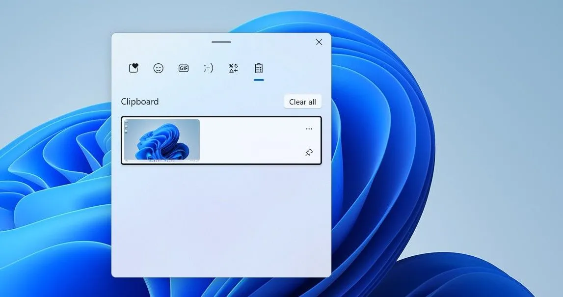 Bảng nhớ tạm Windows hiển thị ảnh chụp màn hình đã lưu.