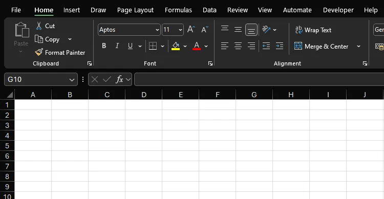 Bảng tính Excel với giao diện Ribbon đen nhưng ô tính vẫn sáng, minh họa cần thêm bước để kích hoạt chế độ tối hoàn chỉnh.