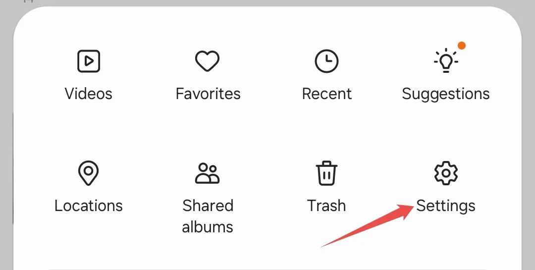 Các tùy chọn trong menu hamburger của ứng dụng Thư viện Samsung, bao gồm &quot;Cài đặt&quot;