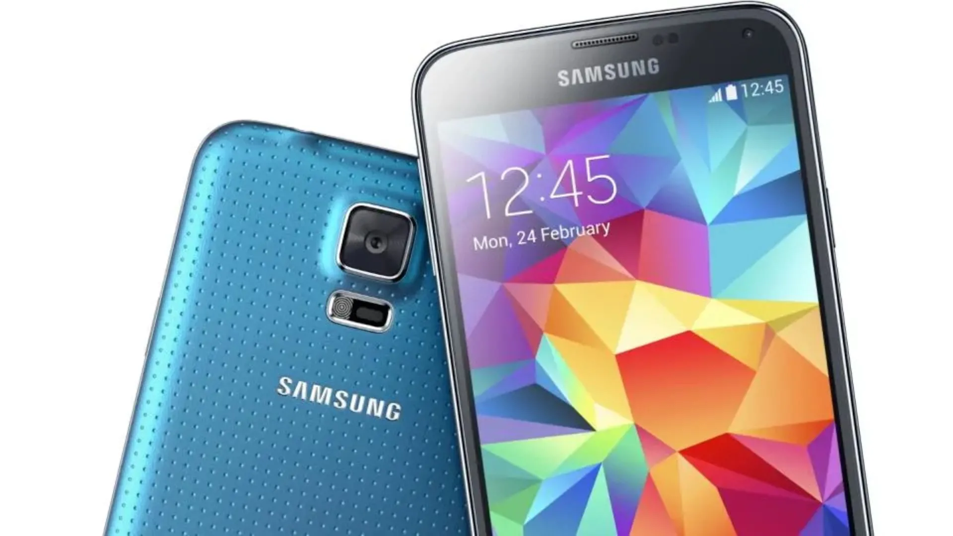 Điện thoại Samsung Galaxy S5 màu xanh lam với vỏ sau có họa tiết chấm bi đặc trưng, minh họa thiết kế gây tranh cãi của dòng S5