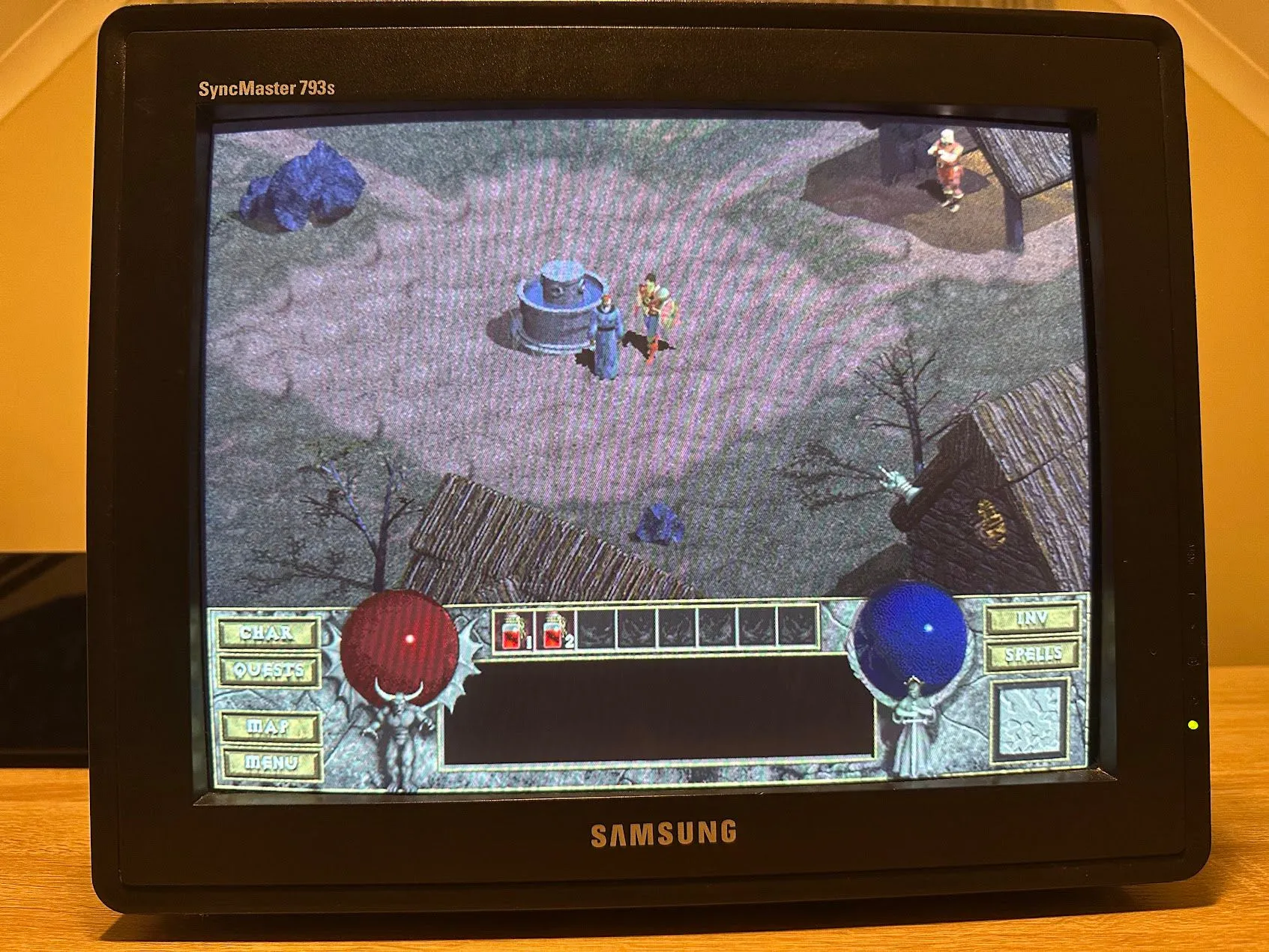 Game Diablo 1 đang chạy trên màn hình CRT