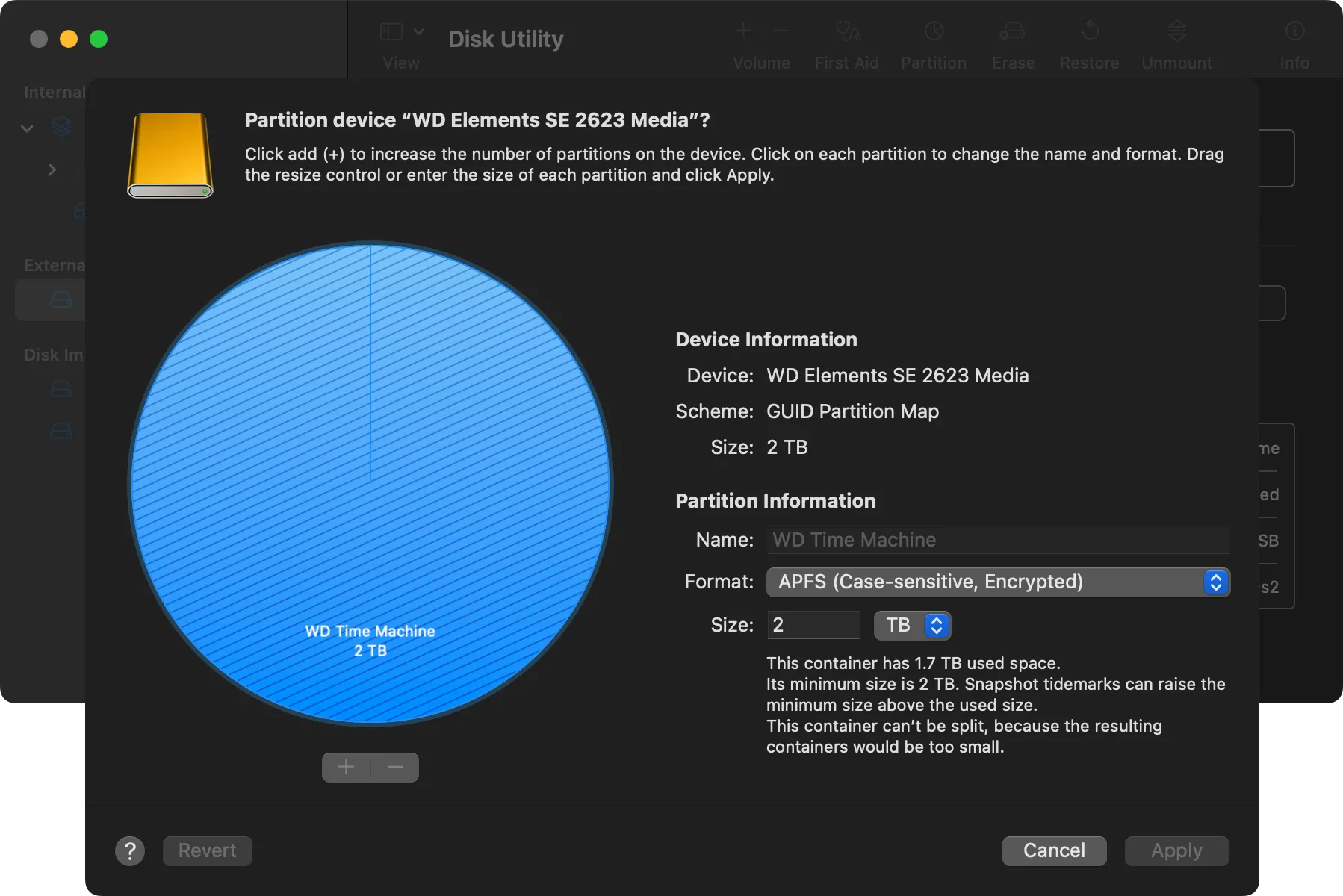 Giao diện Disk Utility hiển thị các phân vùng ổ cứng cho Time Machine và dữ liệu khác.