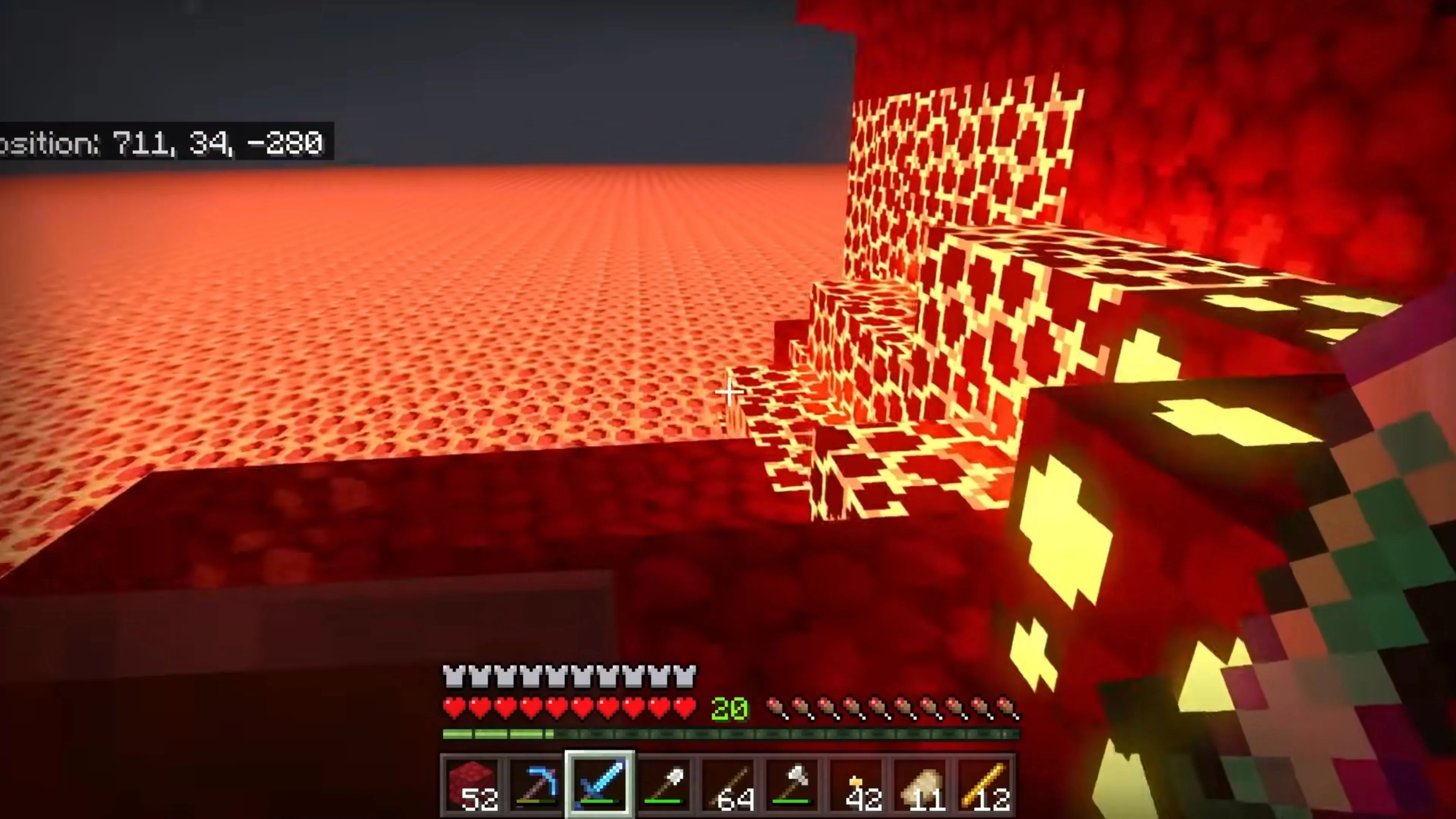 Khám phá hang động tối tăm và đáng sợ trong thế giới Minecraft