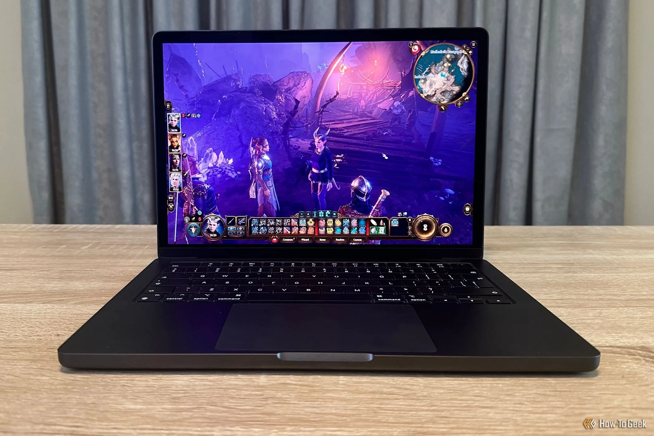MacBook Pro M4 Pro chạy game Baldur's Gate 3, thể hiện khả năng xử lý đồ họa mạnh mẽ của chip Apple Silicon đối với các tựa game AAA.