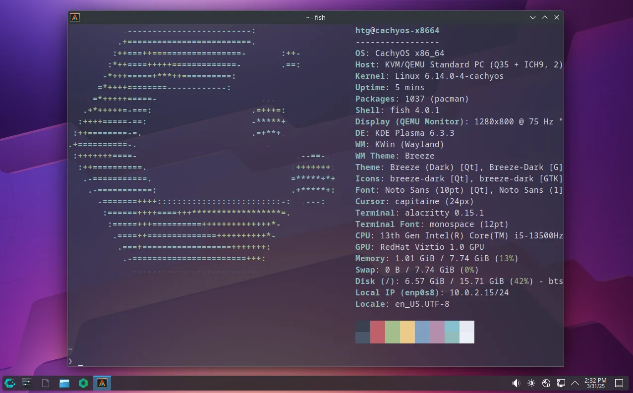 Màn hình desktop CachyOS với KDE Plasma và cửa sổ terminal Alacritty, thể hiện môi trường Linux hỗ trợ chơi game mà không cần kernel tùy chỉnh