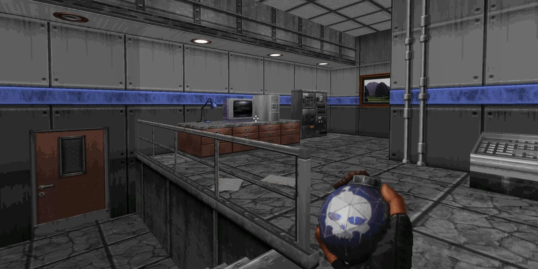 Nữ nhân vật chính Shelly Harrison di chuyển qua một khu vực đô thị trong game bắn súng Ion Fury.
