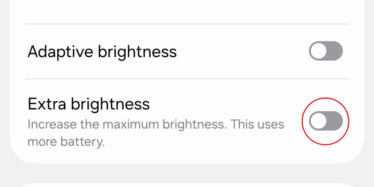 Nút bật/tắt tính năng Extra Brightness trong cài đặt màn hình Galaxy S25.