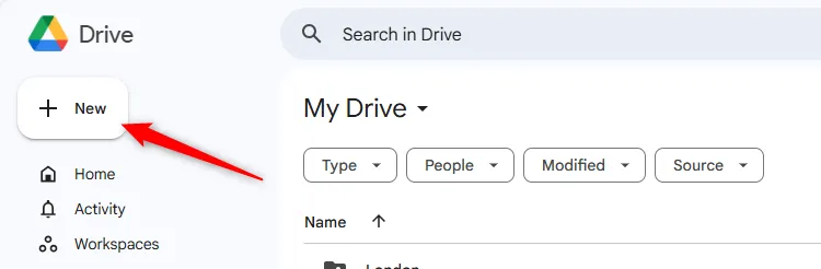 Nút &quot;Mới&quot; (New) trong Google Drive được chọn để tải tệp lên
