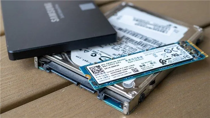 So sánh các loại ổ cứng lưu trữ: NVMe SSD, SATA SSD và HDD truyền thống