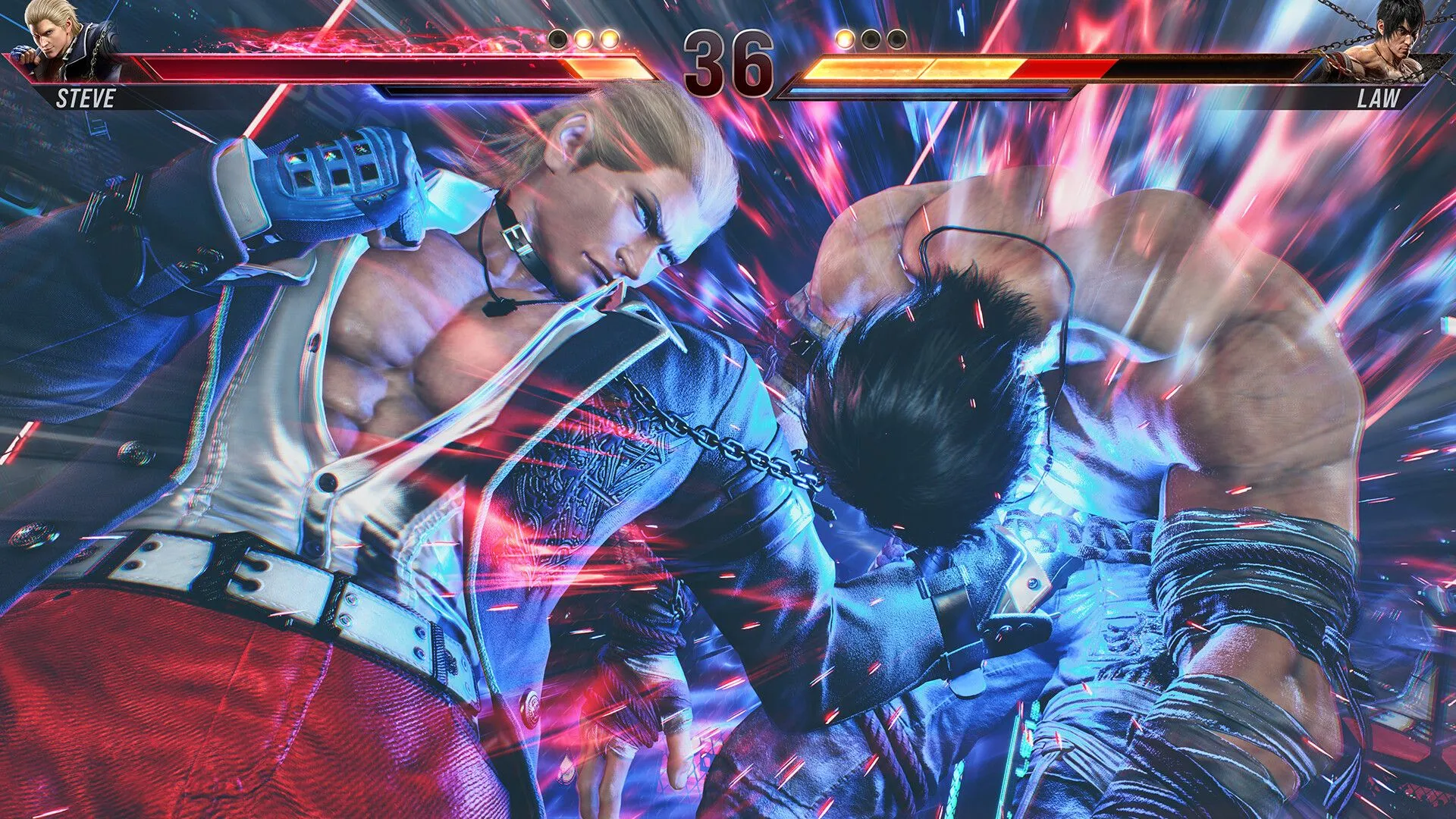 Steve Fox thực hiện đòn tấn công vào Marshall Law trong một trận đấu Tekken 8, minh họa gameplay tốc độ cao của game đối kháng.