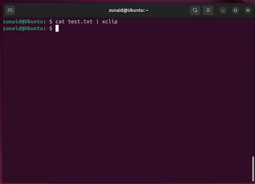 Sử dụng lệnh cat kết hợp pipe và xclip để sao chép nội dung file vào clipboard Linux.
