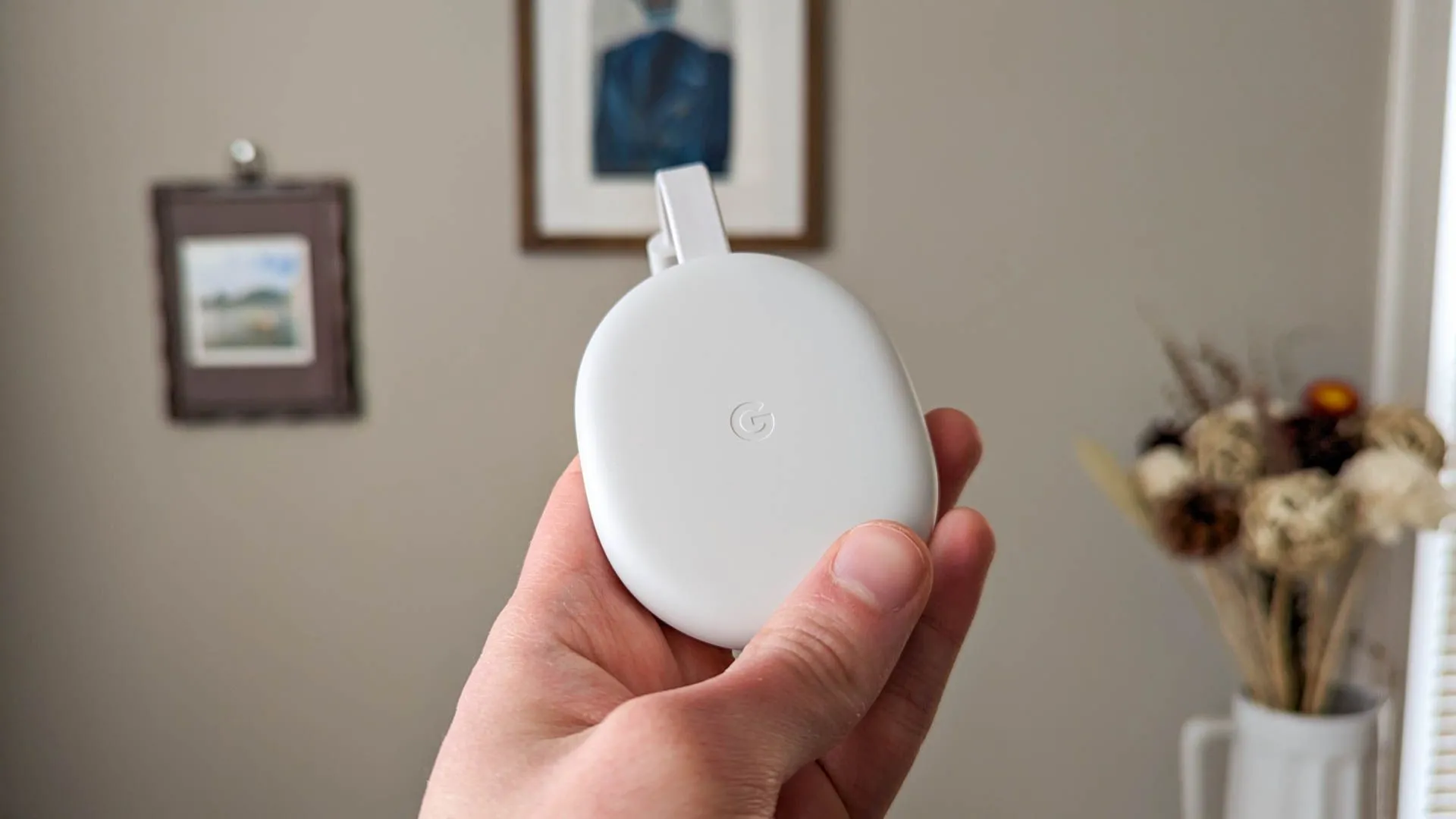 Thiết bị Chromecast with Google TV, biểu tượng cho việc dòng sản phẩm Chromecast đã ngừng sản xuất
