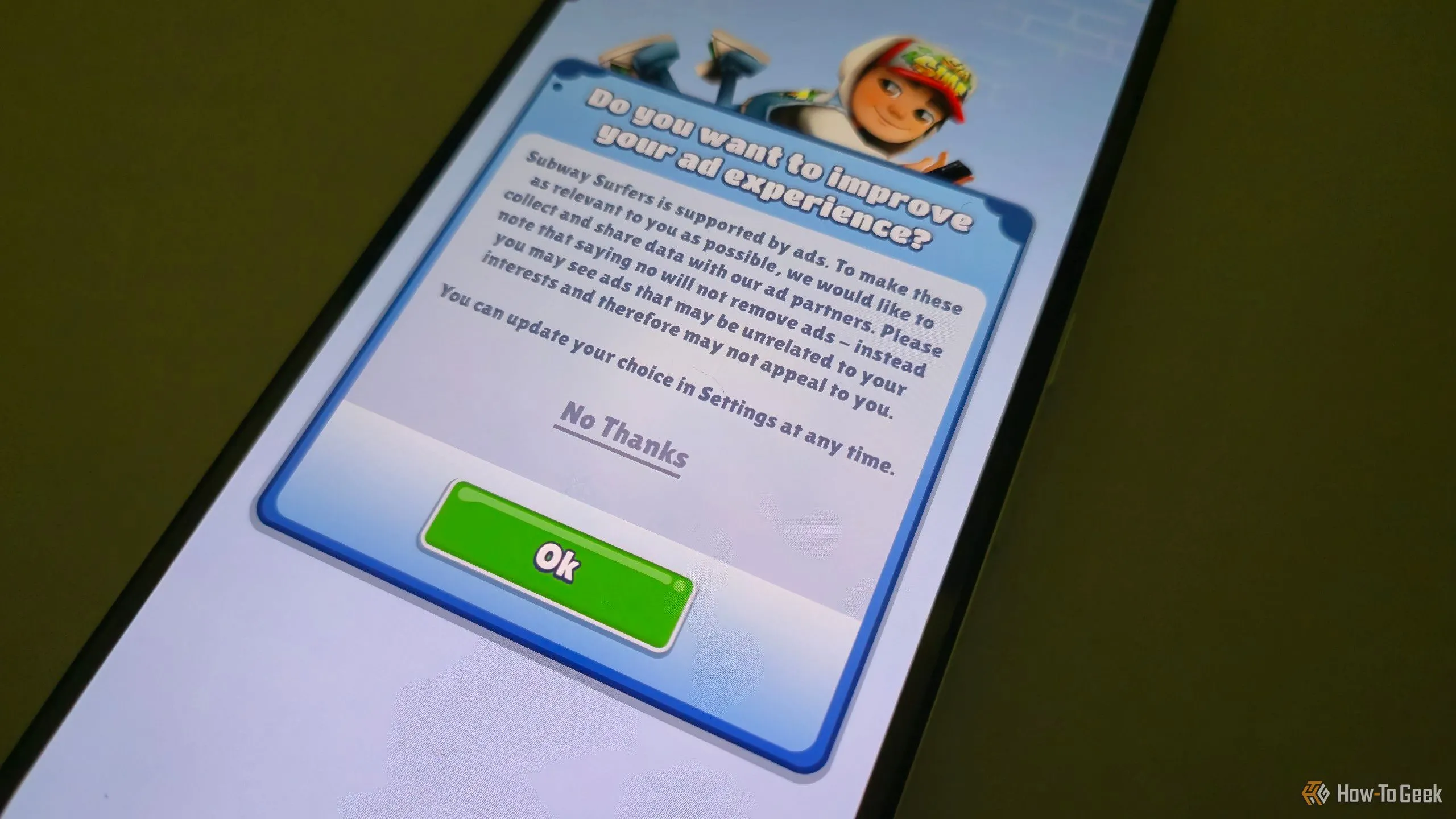 Thông báo về việc thu thập dữ liệu trong Subway Surfers trên CMF Phone 2 Pro, cho thấy sự minh bạch (hoặc thiếu) trong việc tiết lộ thông tin