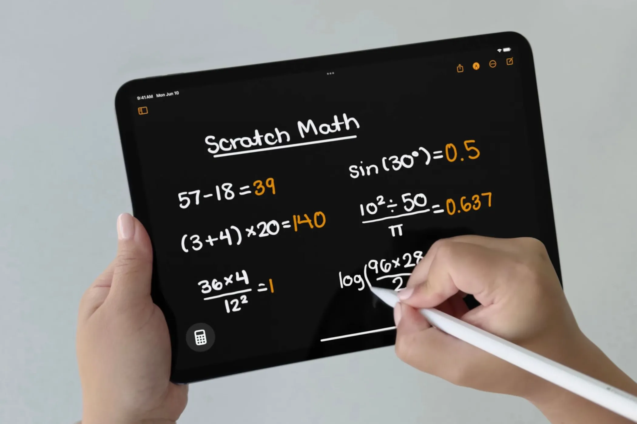 Tính năng Math Notes trên iPadOS 18, minh họa khả năng đồng bộ và tương tác với Apple Pencil trong Apple Notes