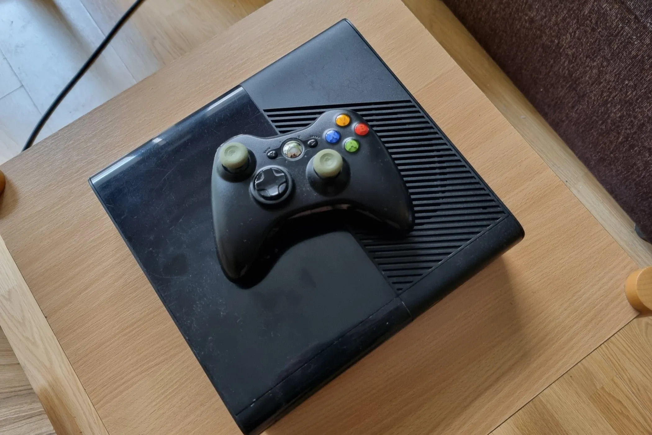 Trải nghiệm chơi game trên console Xbox 360 cũ