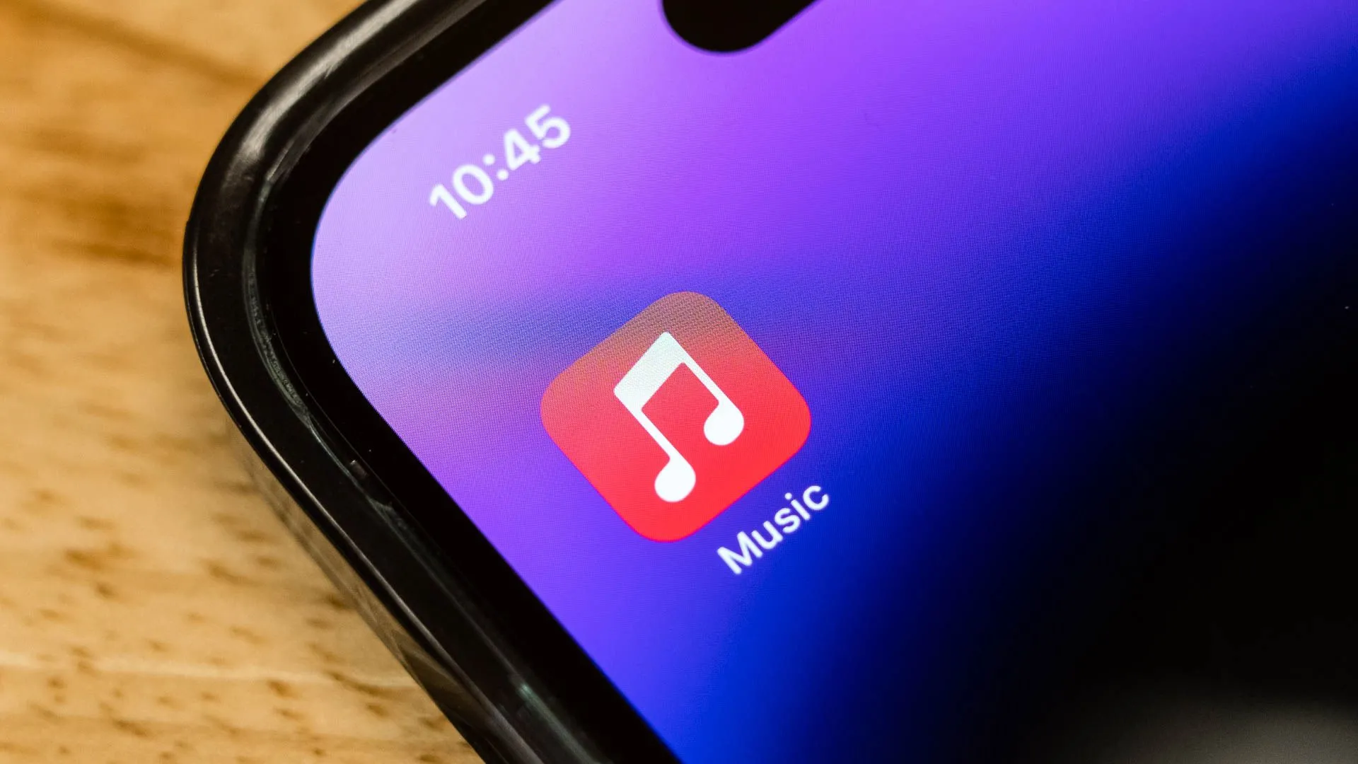 Ứng dụng Apple Music trên iPhone, nhấn mạnh trải nghiệm người dùng liền mạch và khả năng khám phá nhạc mới.