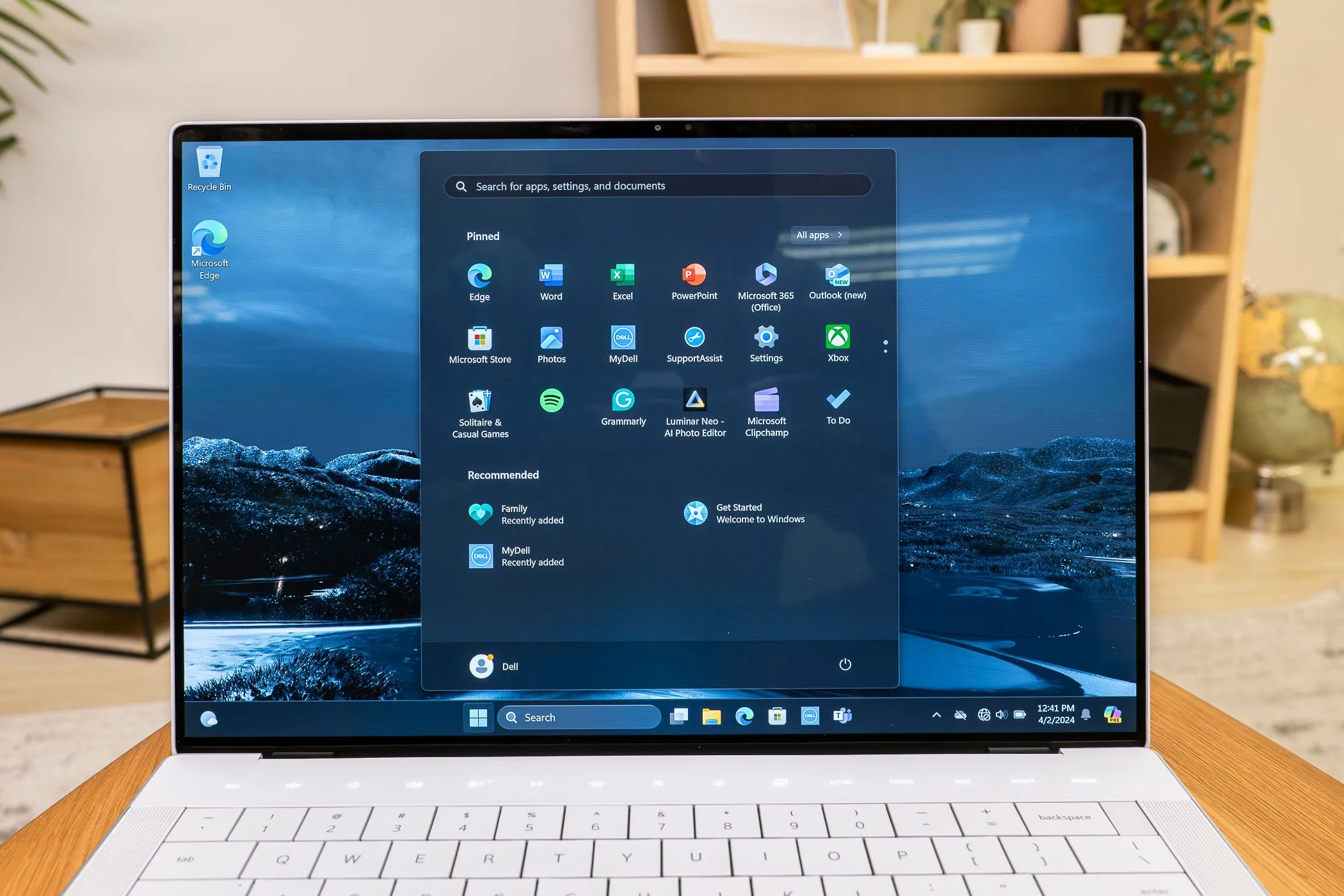 Vị trí phần &quot;Recommended&quot; trong Start menu của Windows 11 hiển thị quảng cáo, minh họa &quot;gánh nặng&quot; của Microsoft.