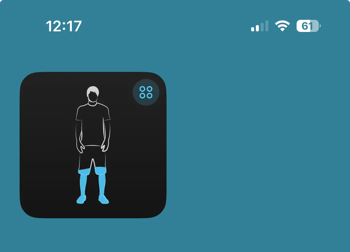 Widget Waterminder trên iPhone hiển thị lượng nước đã uống thông qua biểu tượng cơ thể người.