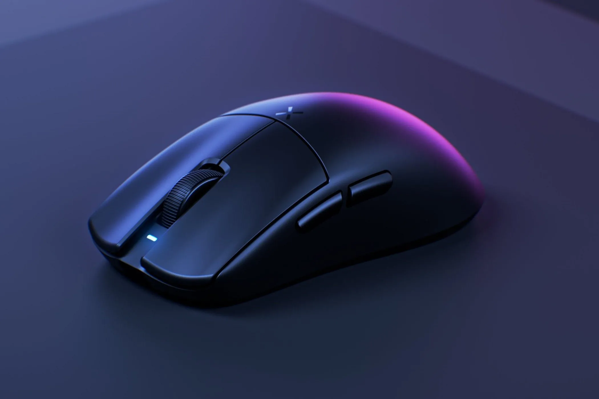 Chuột Hitscan Hyperlight trên thảm chuột