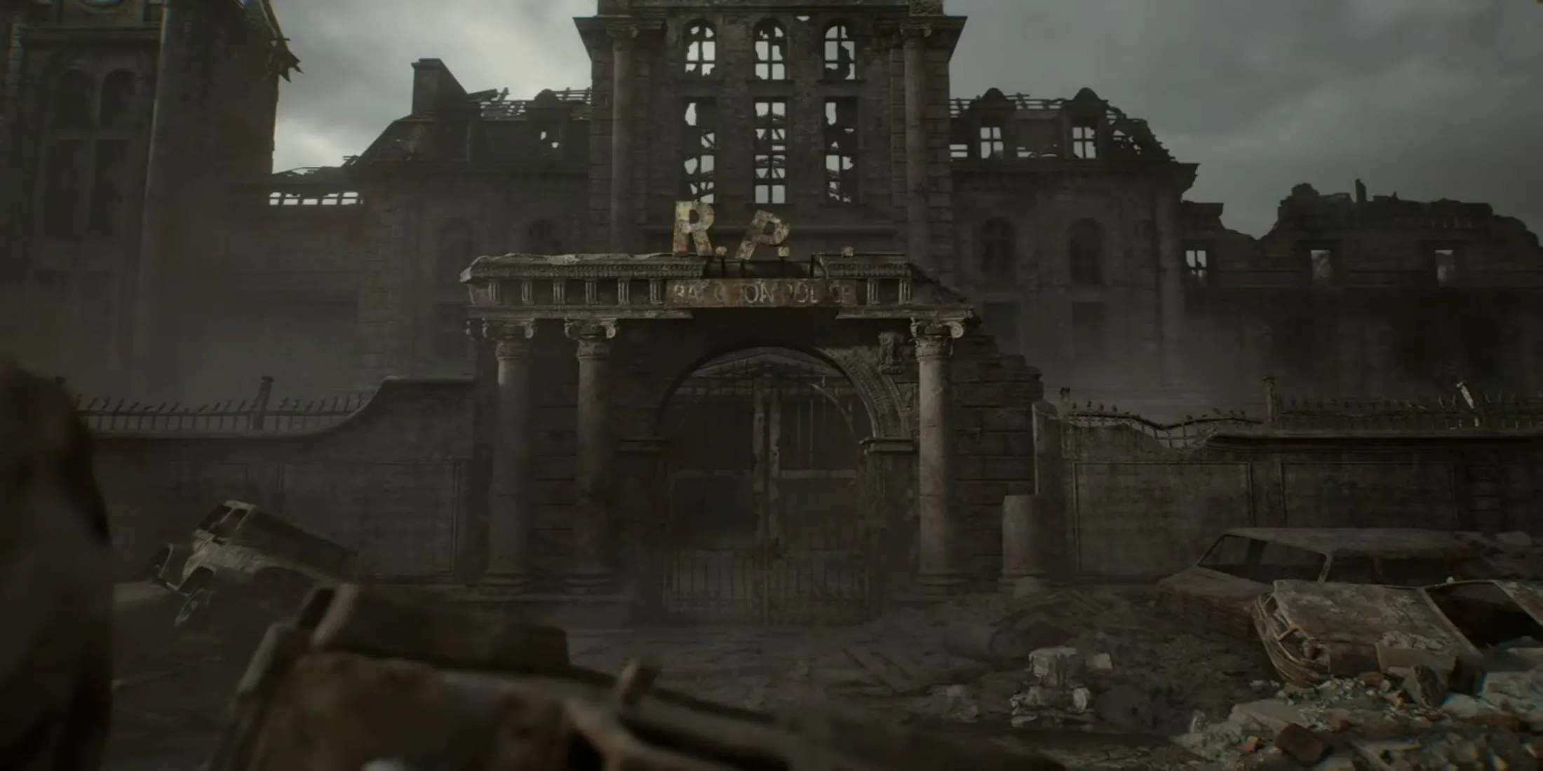 Resident Evil Requiem: Bối cảnh thành phố Raccoon City hoang tàn và đáng sợ