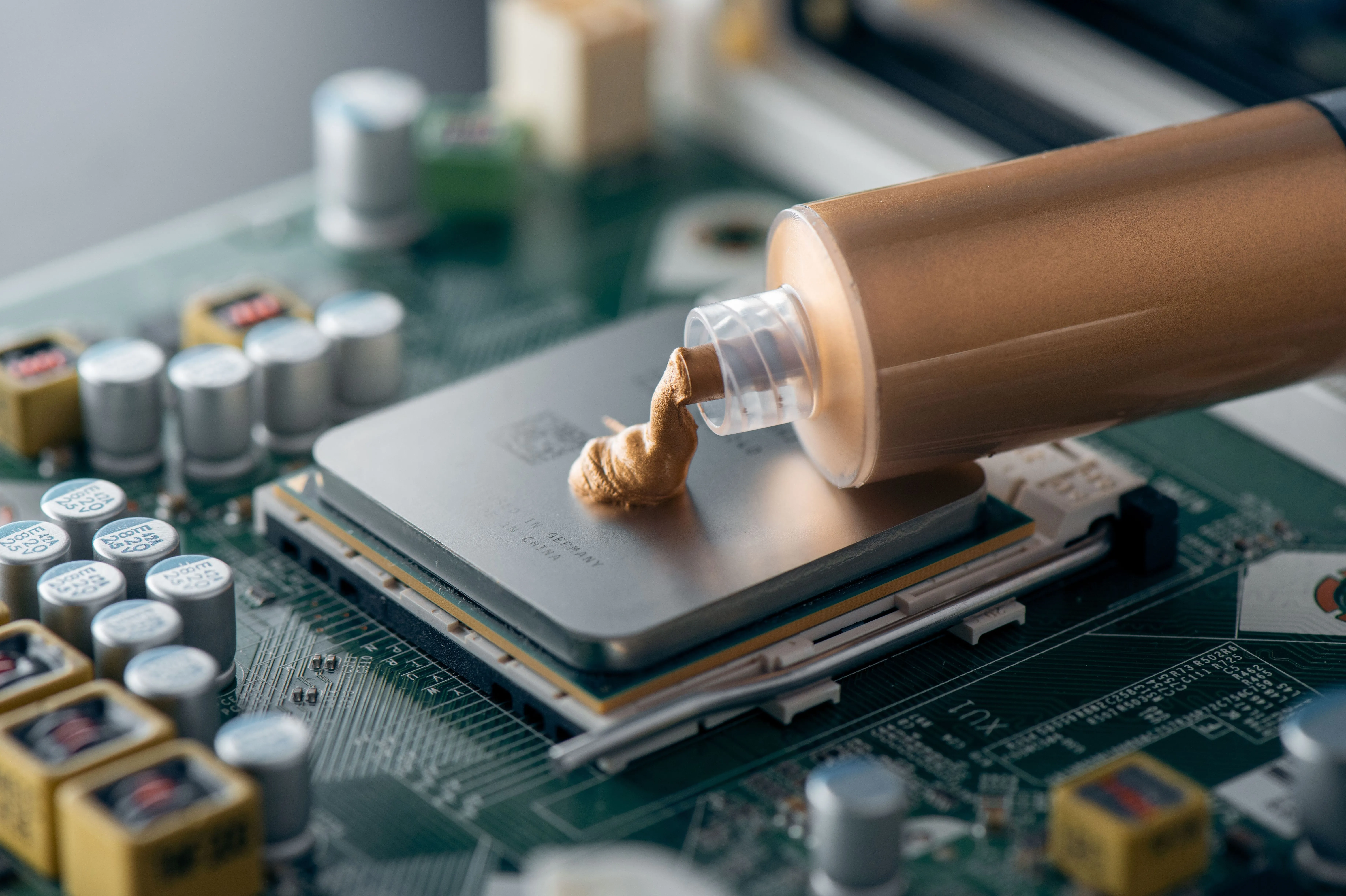 Ứng dụng keo tản nhiệt mới lên bộ xử lý AMD Ryzen để cải thiện hiệu suất tản nhiệt