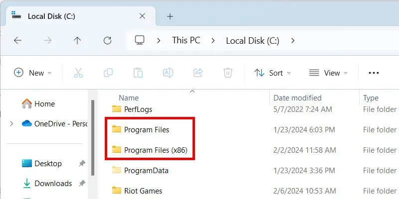 Các thư mục Program Files và Program Files (x86) trong hệ điều hành Windows 11, thể hiện cấu trúc thư mục tiêu chuẩn