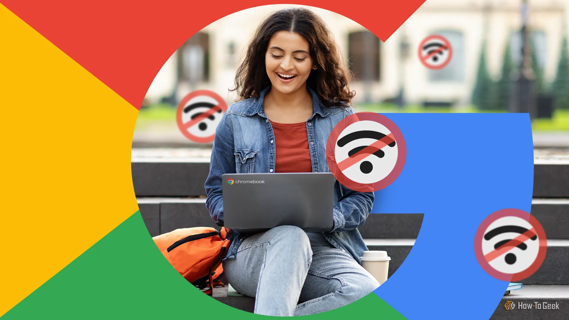 Một người phụ nữ đang mỉm cười sử dụng Chromebook của mình khi ngồi trên cầu thang, xung quanh là các biểu tượng ngoại tuyến và logo Google.
