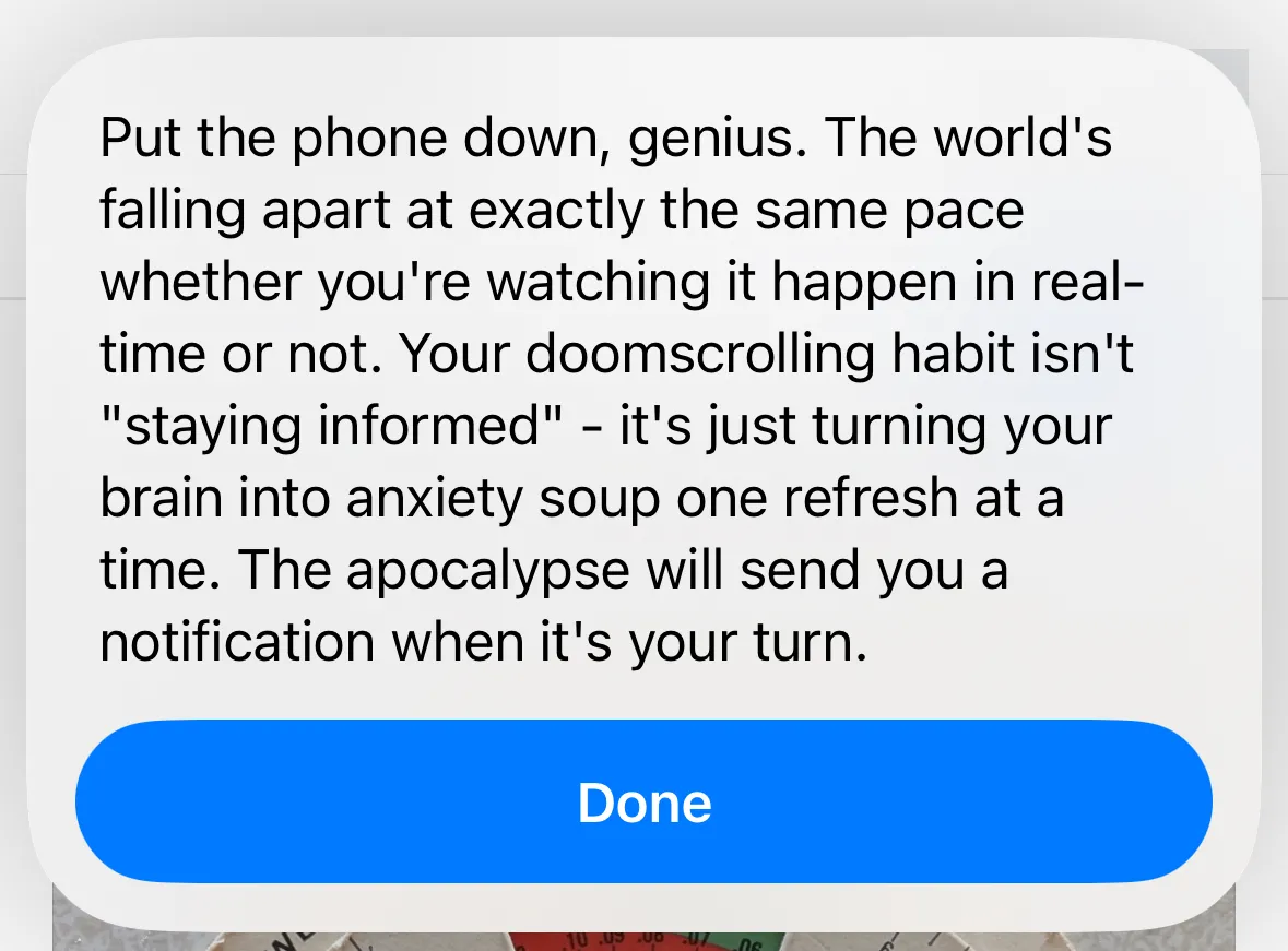 Tin nhắn &quot;tự khiển trách&quot; trên iPhone được tạo bởi AI để nhắc nhở người dùng ngừng doomscrolling.